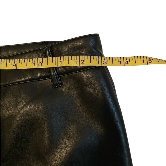 Wilfred Free Aritzia vegan leather cargo pants - Picture 7 of 13